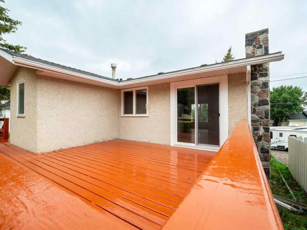MLS® A2241418 - 724 Florence Street  in NONE Pincher Creek, Residential