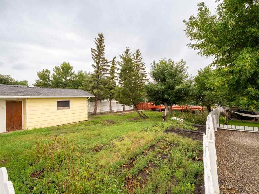 MLS® A2241418 - 724 Florence Street  in NONE Pincher Creek, Residential