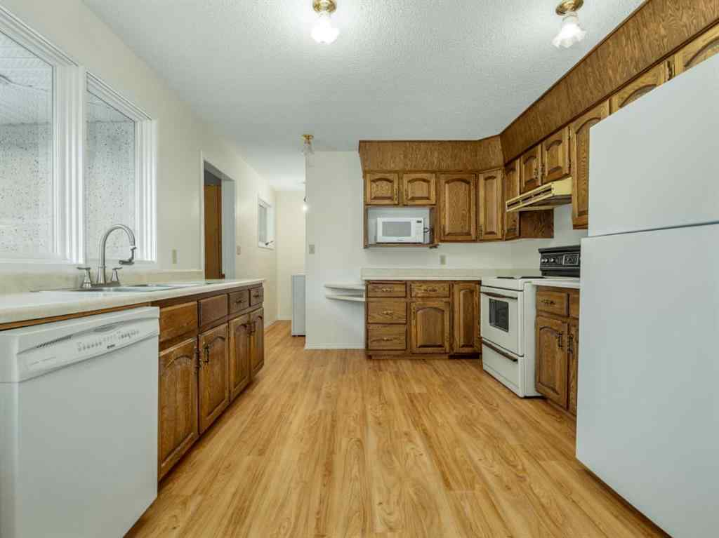 MLS® A2241418 - 724 Florence Street  in NONE Pincher Creek, Residential
