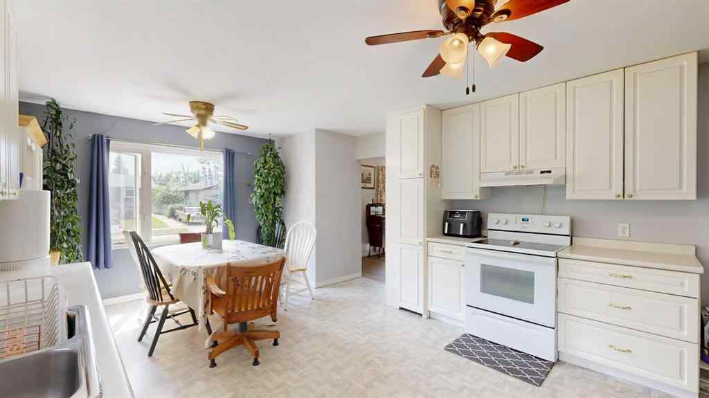 MLS® A2241425 - 4504 49 Ave   in Central Stettler, Residential