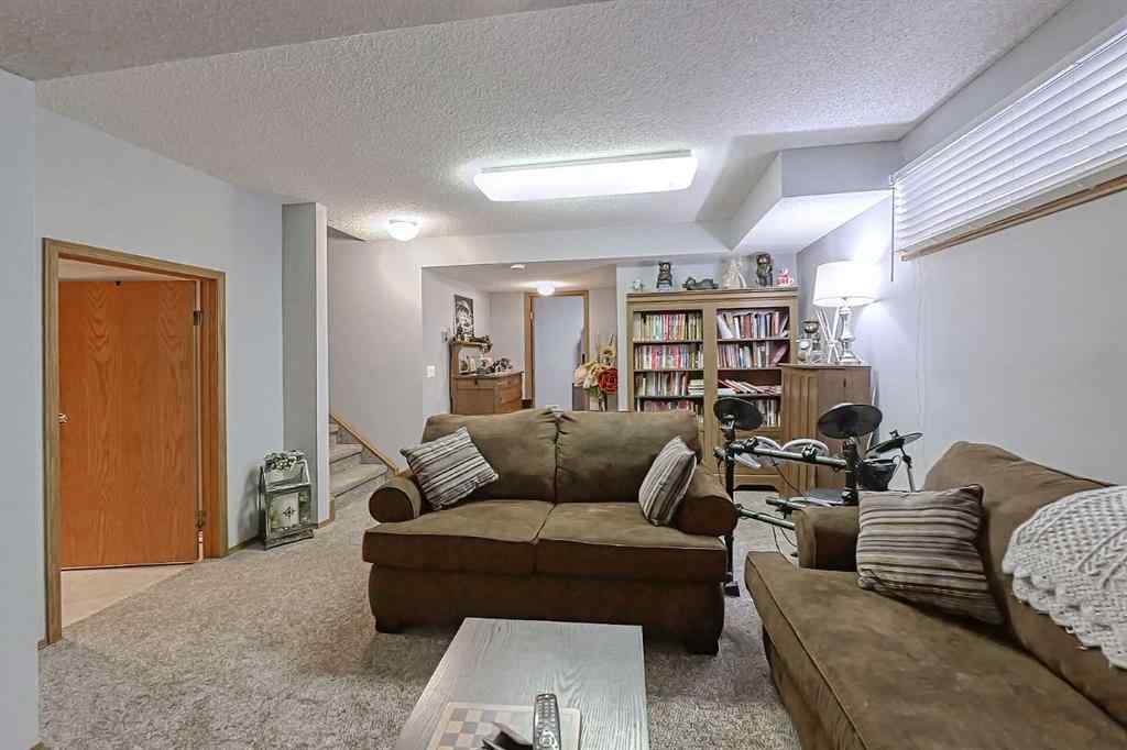 MLS® A2241431 - 36 Chinook Crescent  in NONE Beiseker, Residential