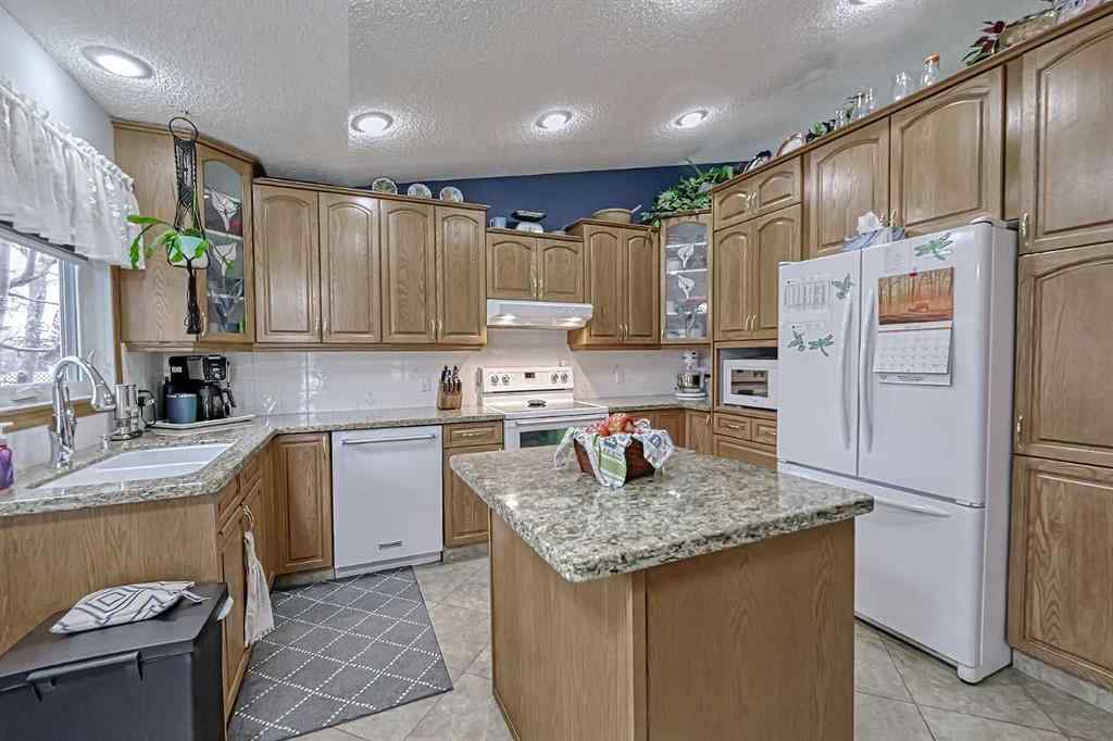 MLS® A2241431 - 36 Chinook Crescent  in NONE Beiseker, Residential
