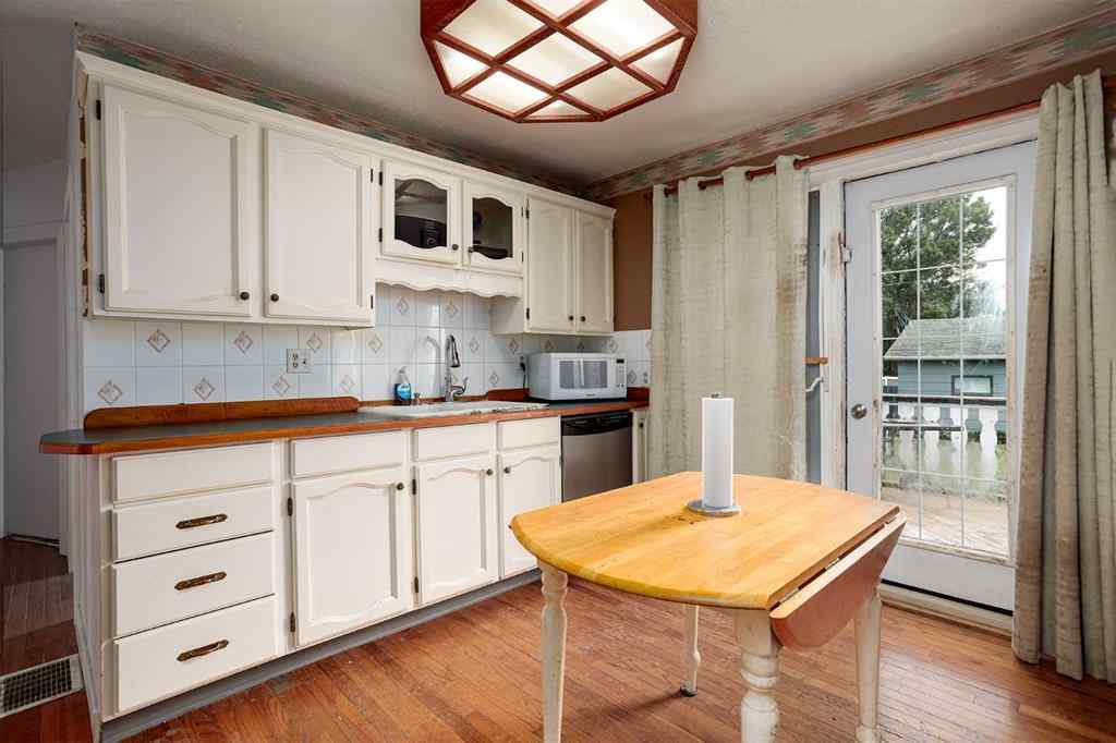 MLS® A2241446 - 14 1st Avenue S in Hay Lakes Hay Lakes, Residential