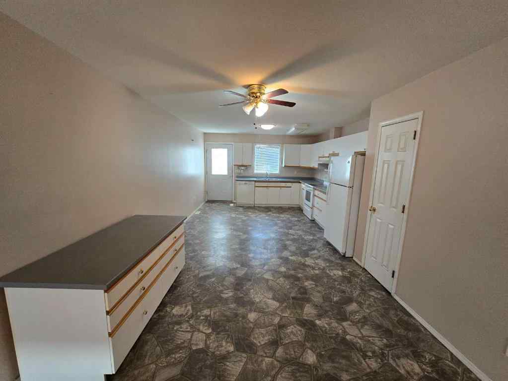MLS® A2241468 - Unit #3 4701 51 Street  in NONE Grimshaw, Residential