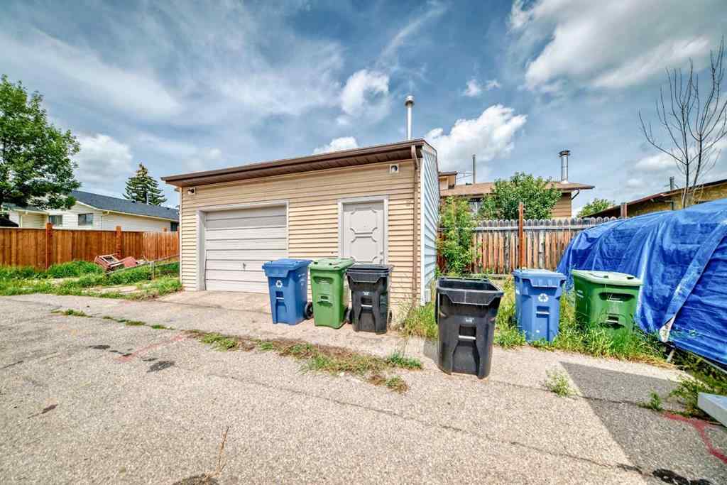 MLS® A2241478 - 5625 Templehill Road NE in Temple Calgary, Residential