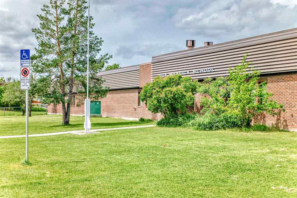 MLS® A2241478 - 5625 Templehill Road NE in Temple Calgary, Residential
