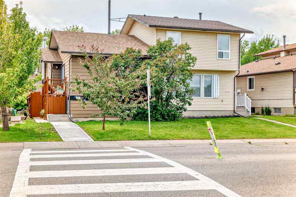 MLS® A2241478 - 5625 Templehill Road NE in Temple Calgary, Residential
