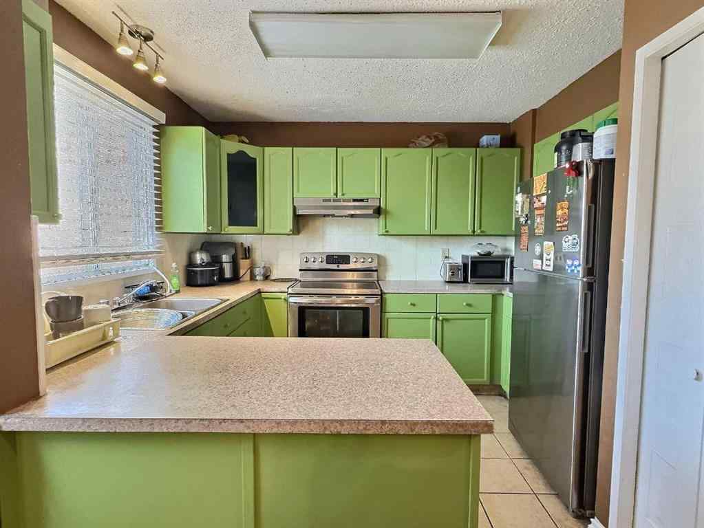 MLS® A2241478 - 5625 Templehill Road NE in Temple Calgary, Residential