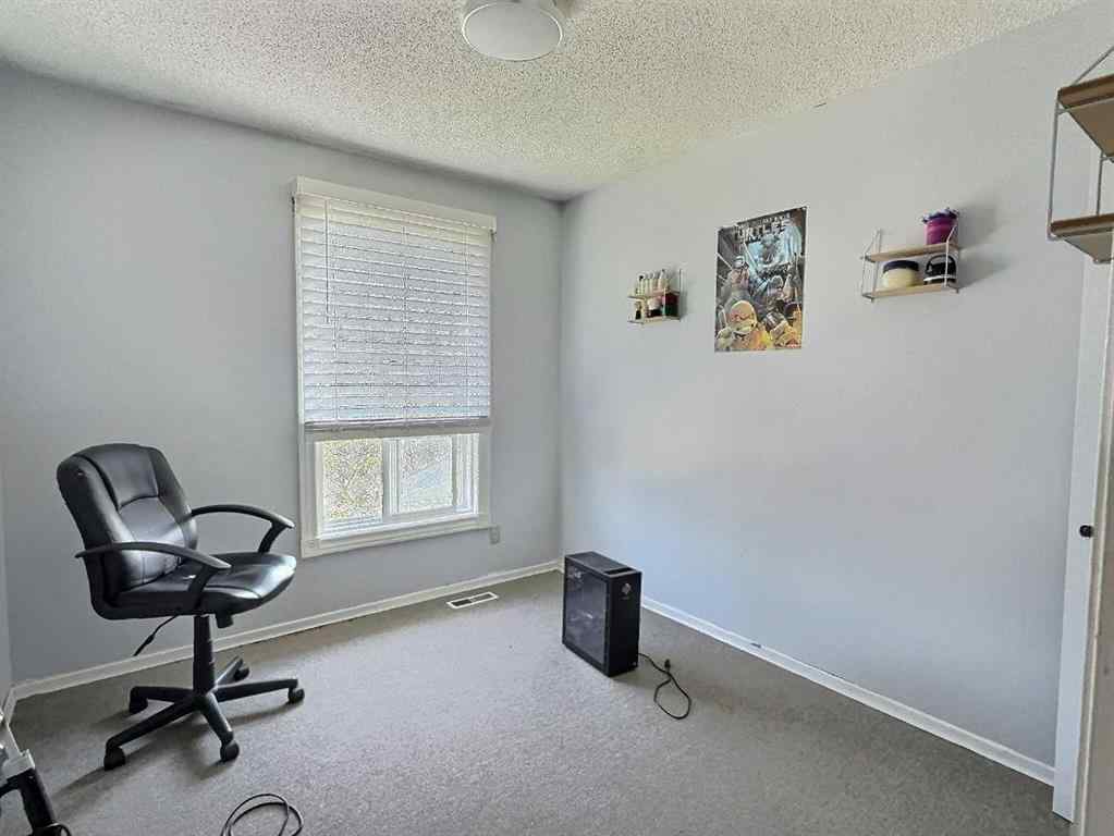 MLS® A2241478 - 5625 Templehill Road NE in Temple Calgary, Residential