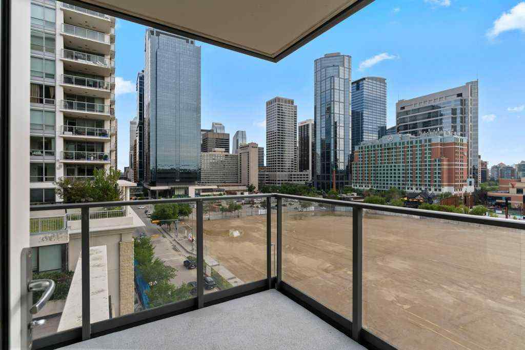 MLS® A2241487 - Unit #806 128 2 Street SW in Chinatown Calgary, Residential