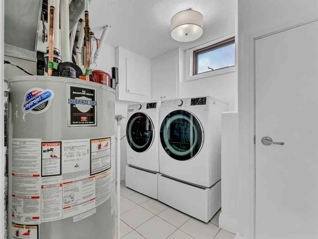 MLS® A2241498 - 246 Carry Drive SE in Southview-Park Meadows Medicine Hat, Residential