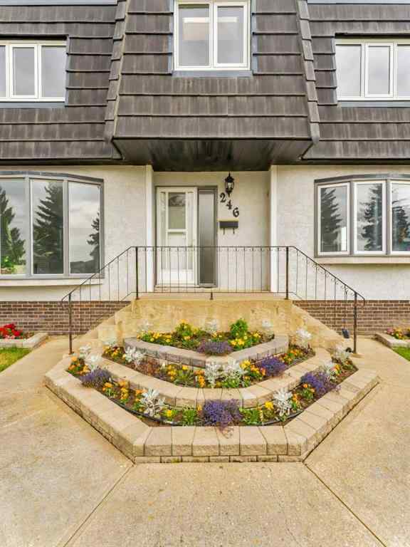 MLS® A2241498 - 246 Carry Drive SE in Southview-Park Meadows Medicine Hat, Residential