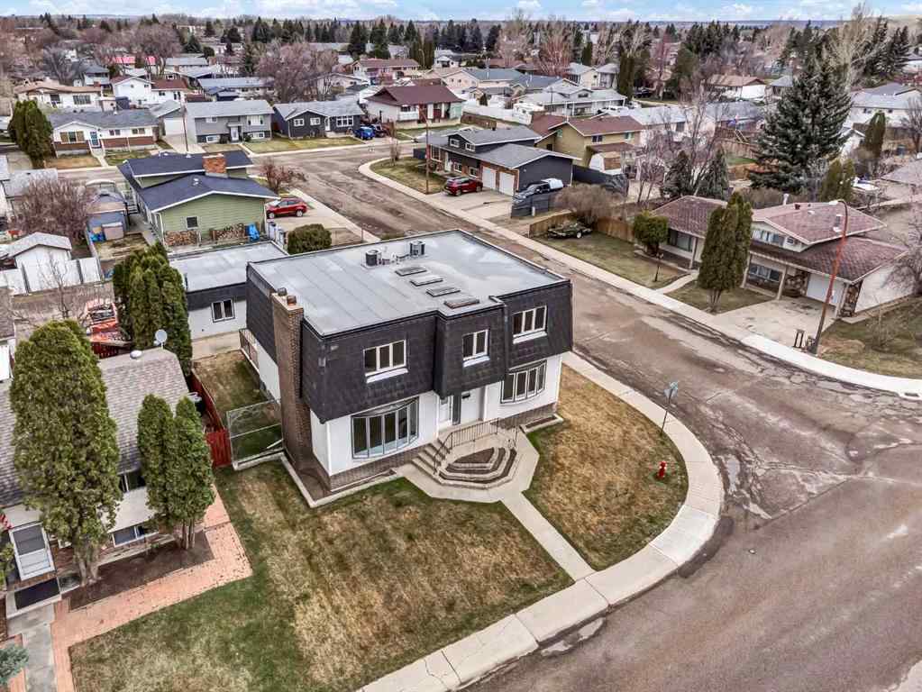 MLS® A2241498 - 246 Carry Drive SE in Southview-Park Meadows Medicine Hat, Residential