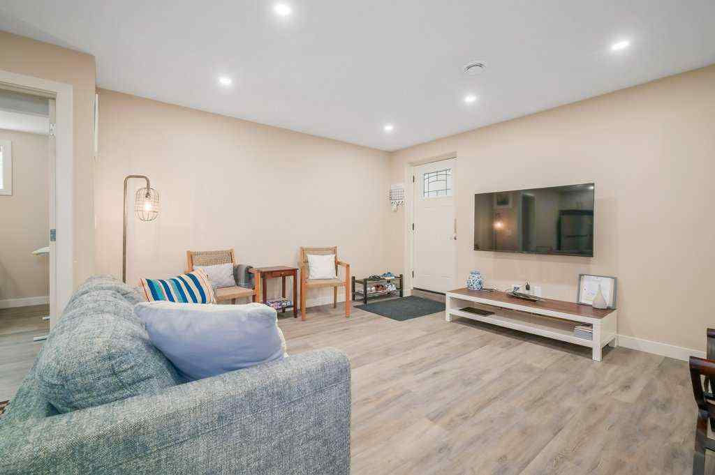 MLS® A2241510 - 401 Mahogany Court SE in Mahogany Calgary, Residential