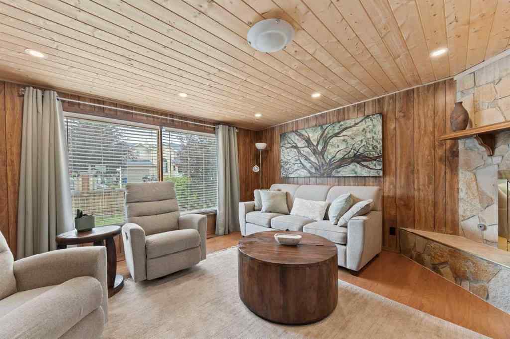MLS® A2241515 - 828 West Chestermere Drive  in West Chestermere Drive Chestermere, Mobile