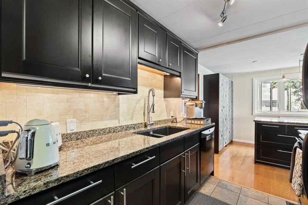 MLS® A2241515 - 828 West Chestermere Drive  in West Chestermere Drive Chestermere, Mobile