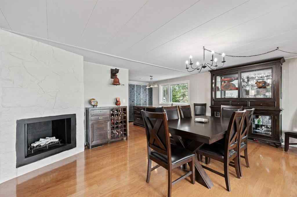 MLS® A2241515 - 828 West Chestermere Drive  in West Chestermere Drive Chestermere, Mobile