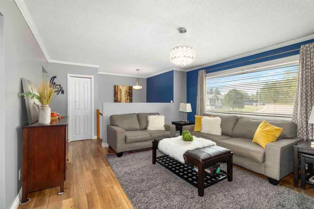 MLS® A2241550 - 150 Hilltop Crescent  in Thickwood Fort McMurray, Residential