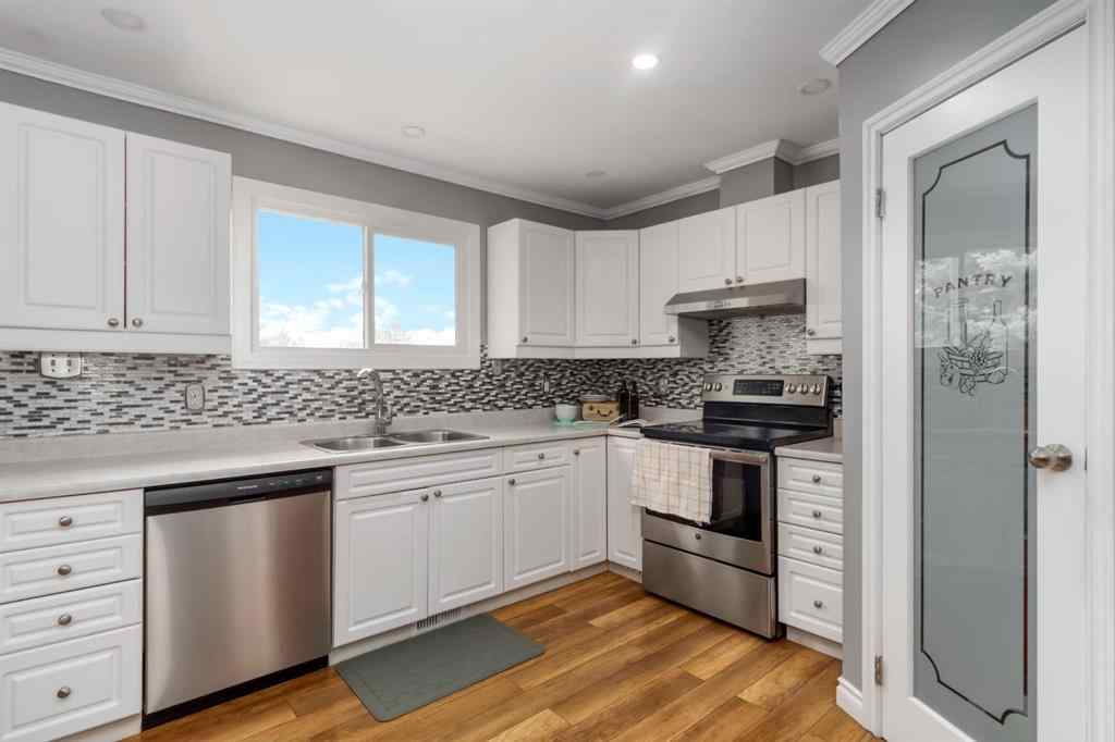 MLS® A2241550 - 150 Hilltop Crescent  in Thickwood Fort McMurray, Residential