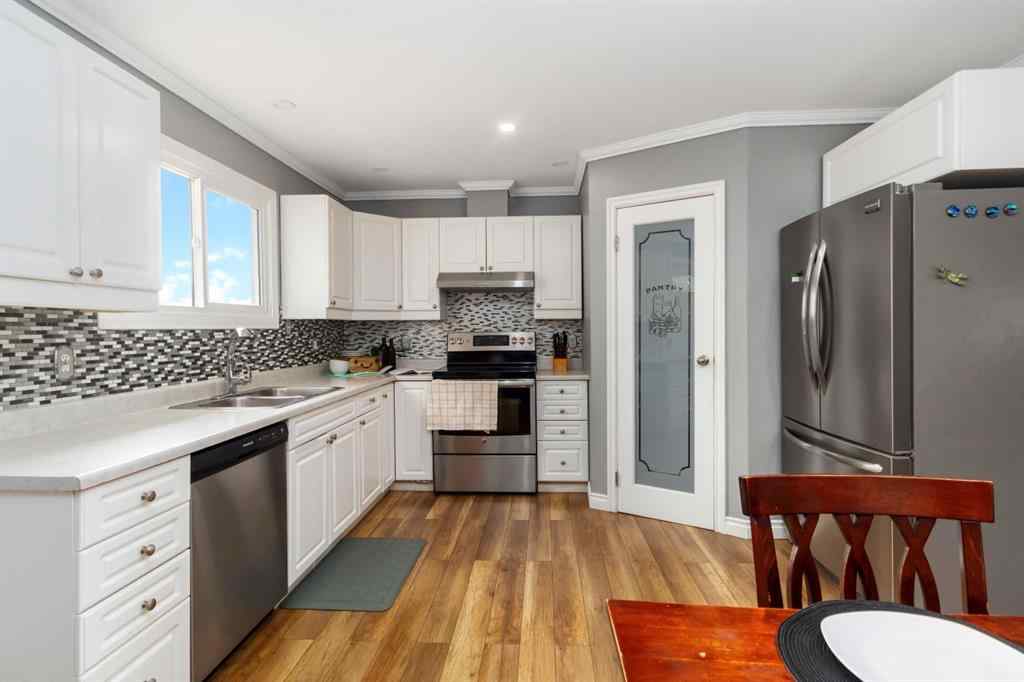 MLS® A2241550 - 150 Hilltop Crescent  in Thickwood Fort McMurray, Residential