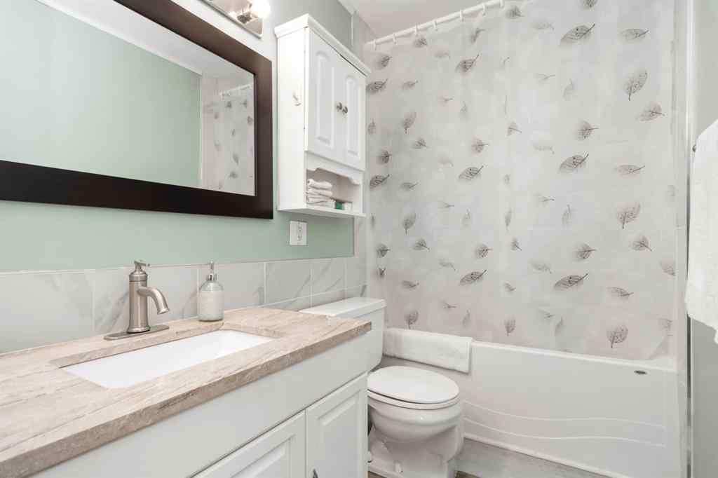 MLS® A2241550 - 150 Hilltop Crescent  in Thickwood Fort McMurray, Residential