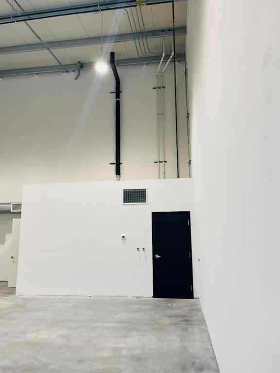 MLS® A2241565 - Unit #60 1313 30 Street N in Churchill Industrial Park Lethbridge, Commercial