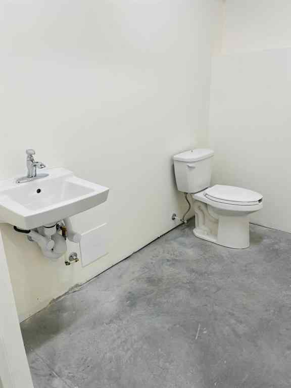 MLS® A2241570 - Unit #50 1313 30 Street N in Churchill Industrial Park Lethbridge, Commercial