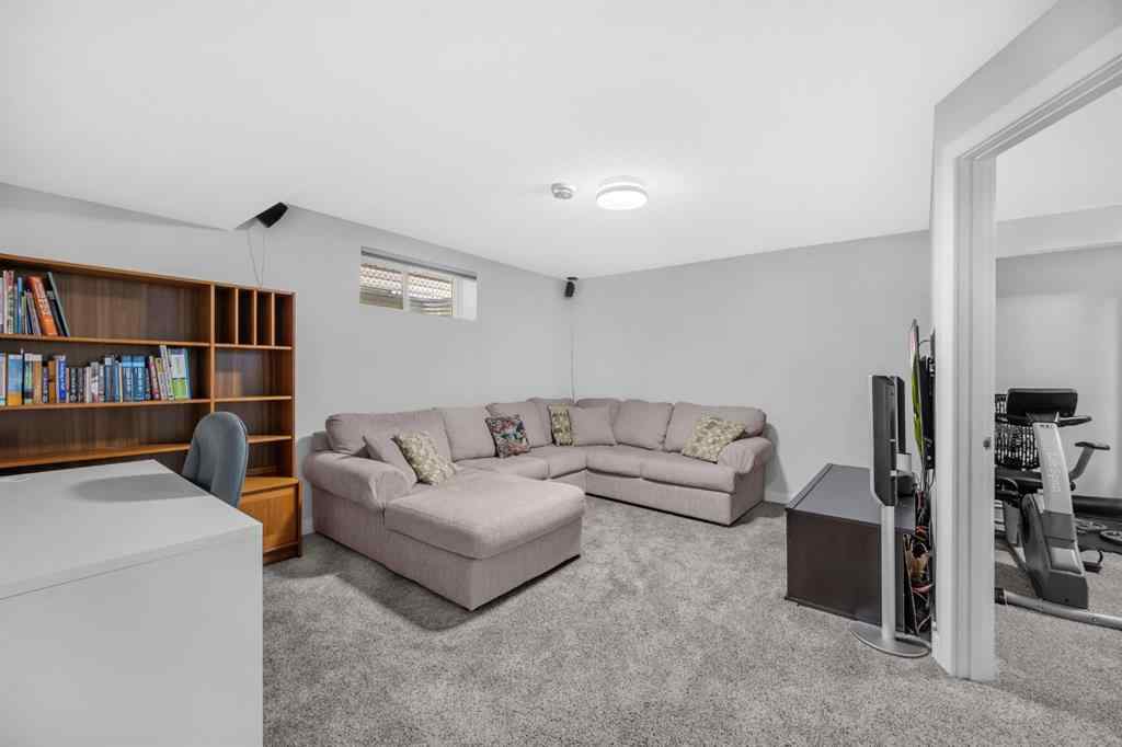 MLS® A2241595 - 185 Evanspark Gardens NW in Evanston Calgary, Residential