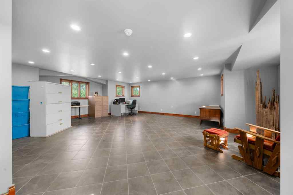 MLS® A2241615 - 17 Oak Avenue  in NONE Rural Foothills County, Residential