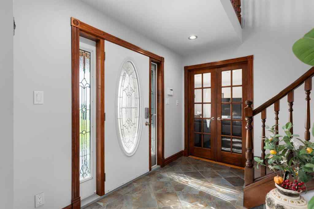 MLS® A2241615 - 17 Oak Avenue  in NONE Rural Foothills County, Residential