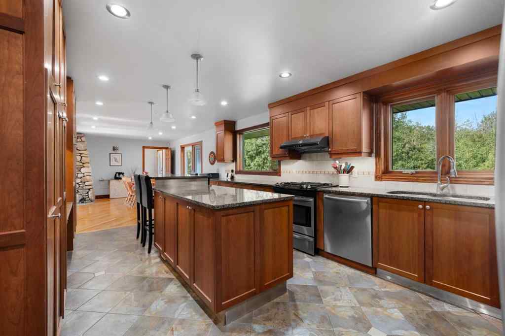MLS® A2241615 - 17 Oak Avenue  in NONE Rural Foothills County, Residential