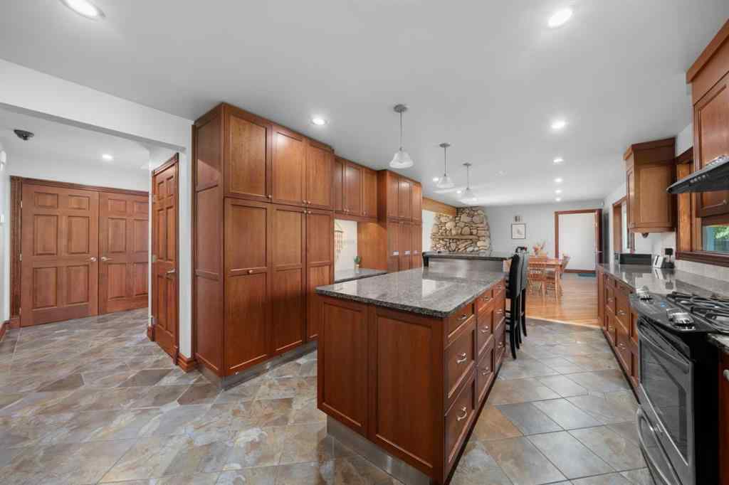 MLS® A2241615 - 17 Oak Avenue  in NONE Rural Foothills County, Residential