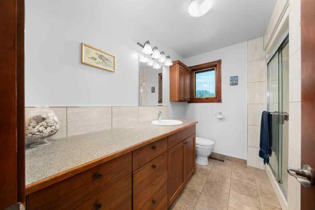 MLS® A2241615 - 17 Oak Avenue  in NONE Rural Foothills County, Residential
