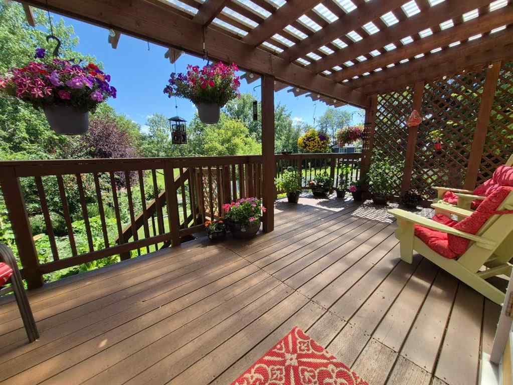 MLS® A2241619 - 6 Lilac Close  in Nursery Grove Lacombe, Residential