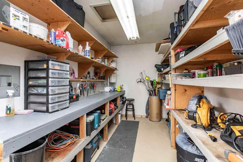 MLS® A2241619 - 6 Lilac Close  in Nursery Grove Lacombe, Residential