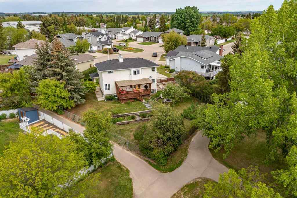 MLS® A2241619 - 6 Lilac Close  in Nursery Grove Lacombe, Residential