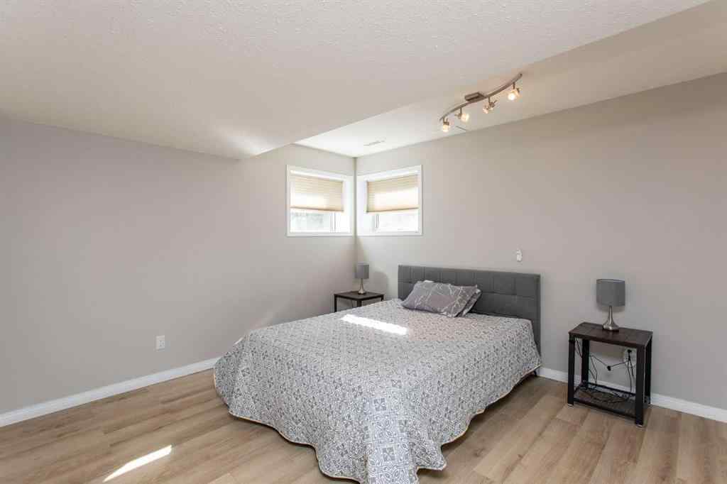 MLS® A2241619 - 6 Lilac Close  in Nursery Grove Lacombe, Residential