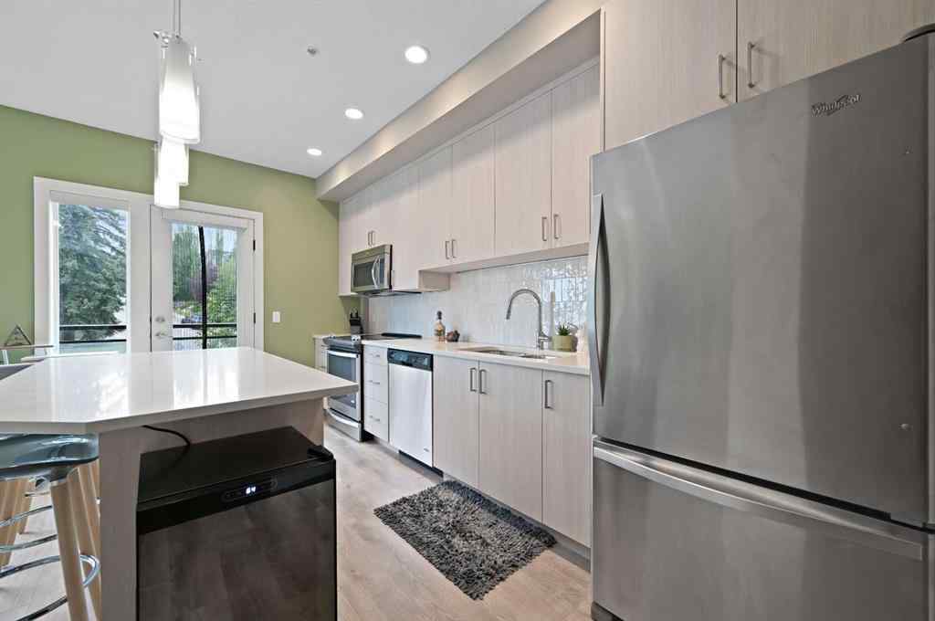 MLS® A2241620 - Unit #211 93 34 Avenue SW in Parkhill Calgary, Residential