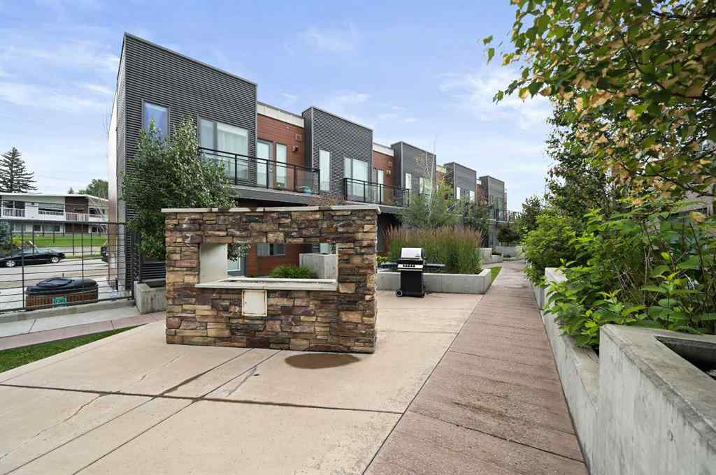 MLS® A2241620 - Unit #211 93 34 Avenue SW in Parkhill Calgary, Residential