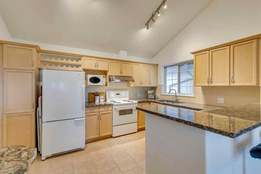 MLS® A2241636 - Unit #803 1997 Sirocco Drive SW in Signal Hill Calgary, Residential