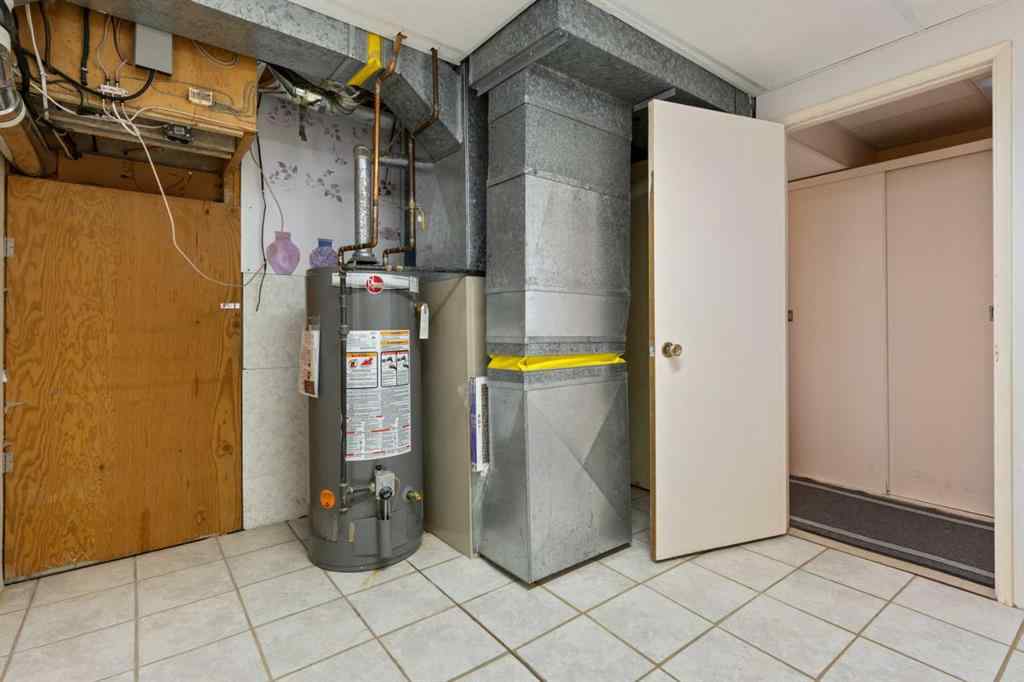 MLS® A2241644 - 6508 45 Avenue  in Westmount Camrose, Residential