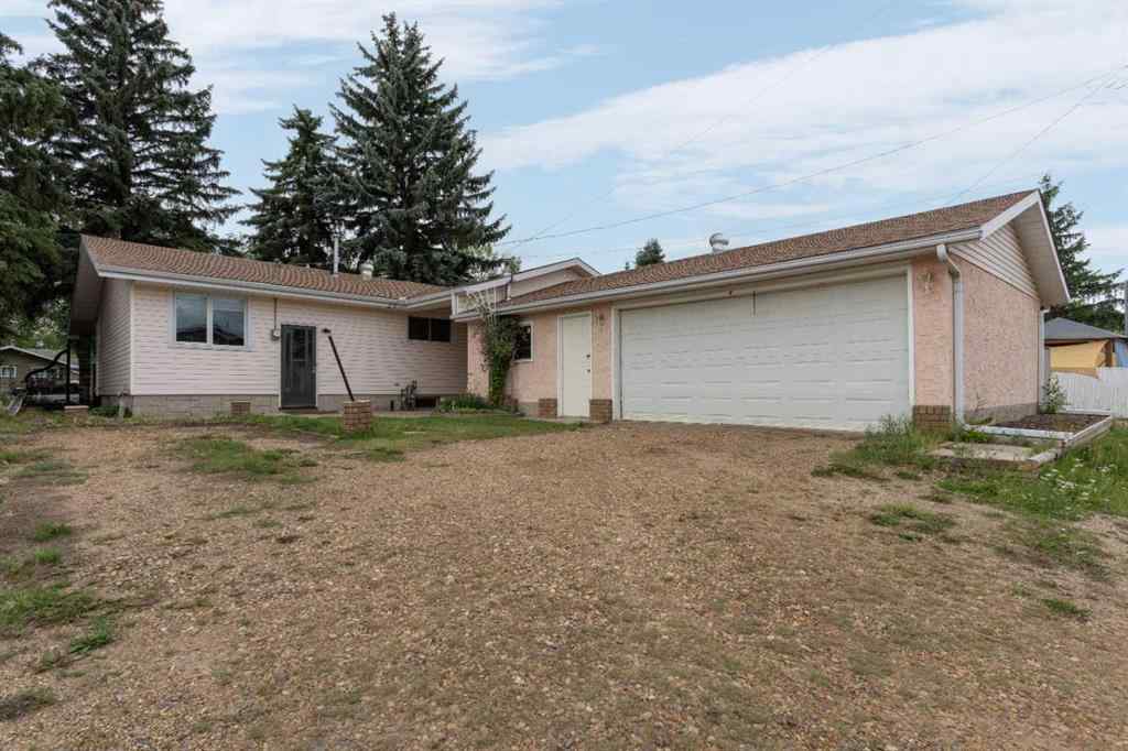 MLS® A2241644 - 6508 45 Avenue  in Westmount Camrose, Residential