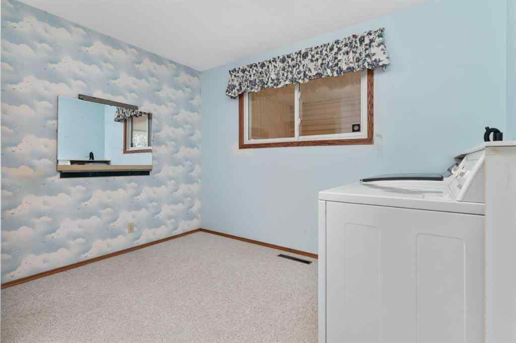 MLS® A2241644 - 6508 45 Avenue  in Westmount Camrose, Residential