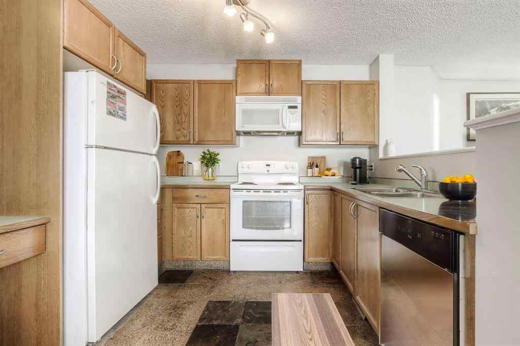 MLS® A2241647 - 133 Hidden Spring Circle NW in Hidden Valley Calgary, Residential