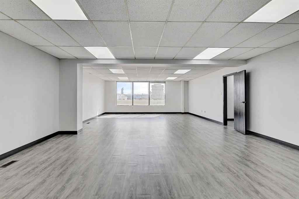 MLS® A2241660 - Unit #C 9022 108 Street  in Richmond Industrial Park Grande Prairie, Commercial