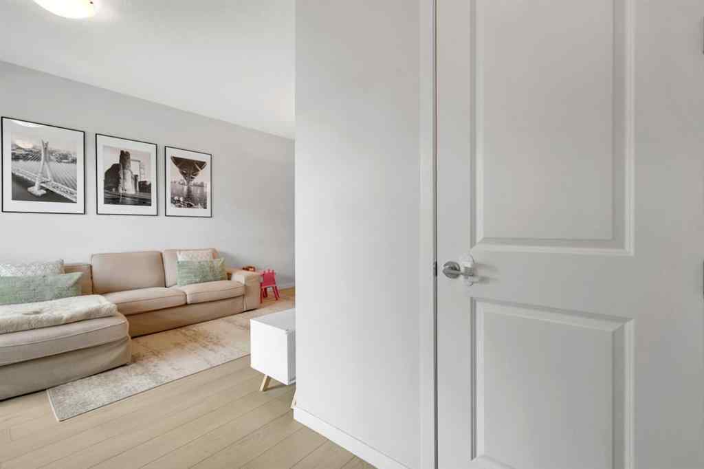 MLS® A2241667 - 222 AQUILA Drive NW in Glacier Ridge Calgary, Residential