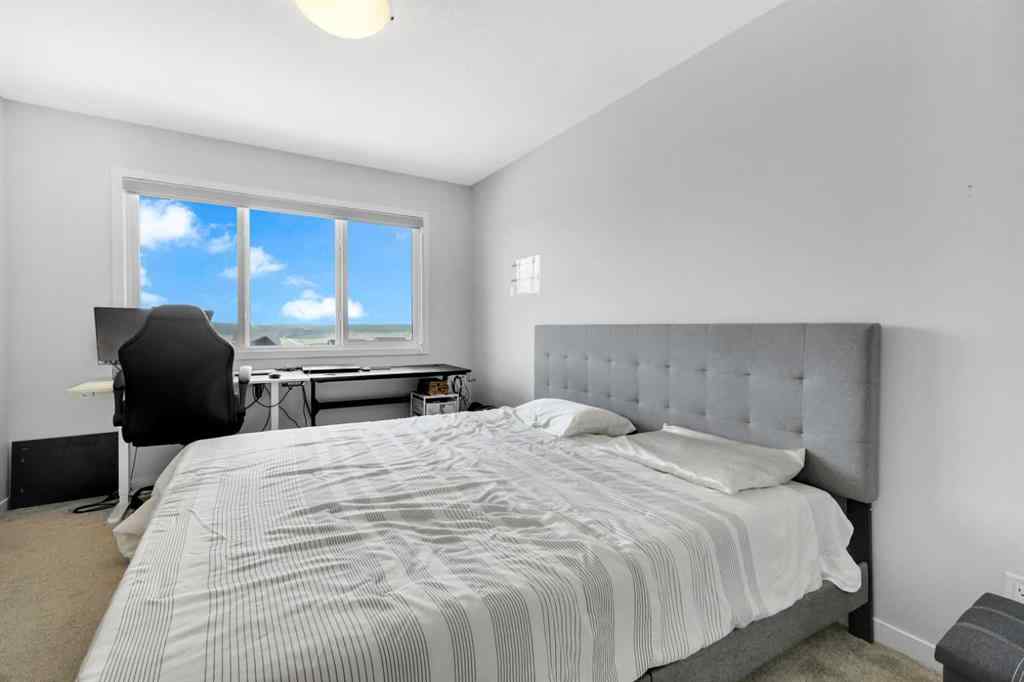 MLS® A2241667 - 222 AQUILA Drive NW in Glacier Ridge Calgary, Residential