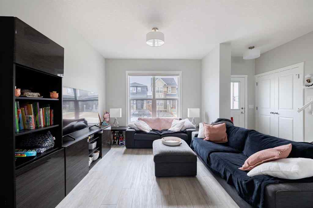 MLS® A2241669 - 33 Legacy Glen Place SE in Legacy Calgary, Residential