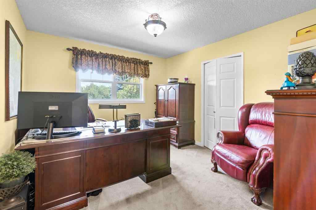 MLS® A2241673 - 2716 Palliser Drive SW in Oakridge Calgary, Residential
