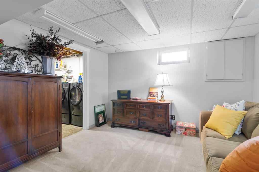 MLS® A2241673 - 2716 Palliser Drive SW in Oakridge Calgary, Residential